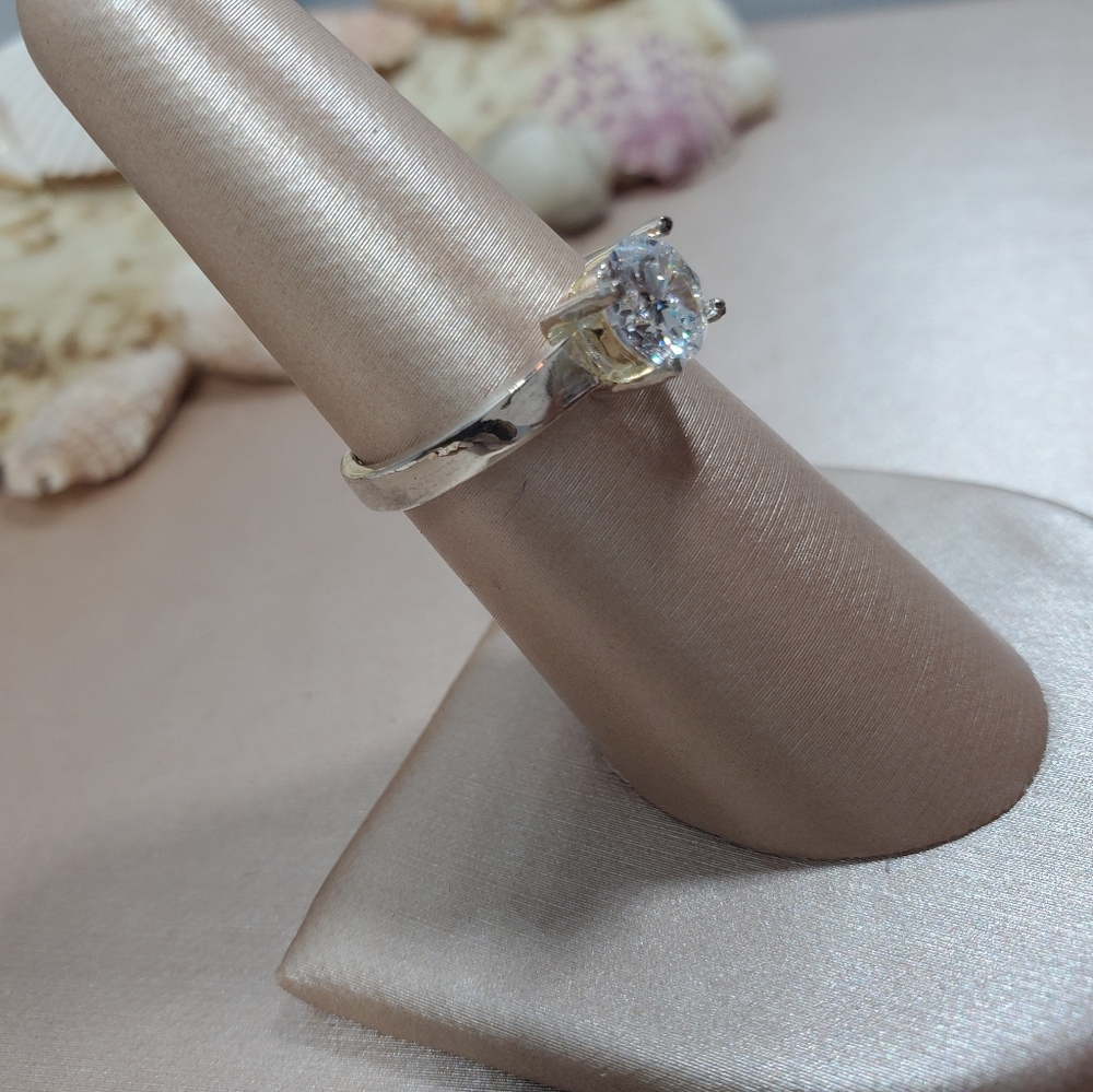 Round Diamond Cut Diamond Simulate Solitaire Ring - image 4